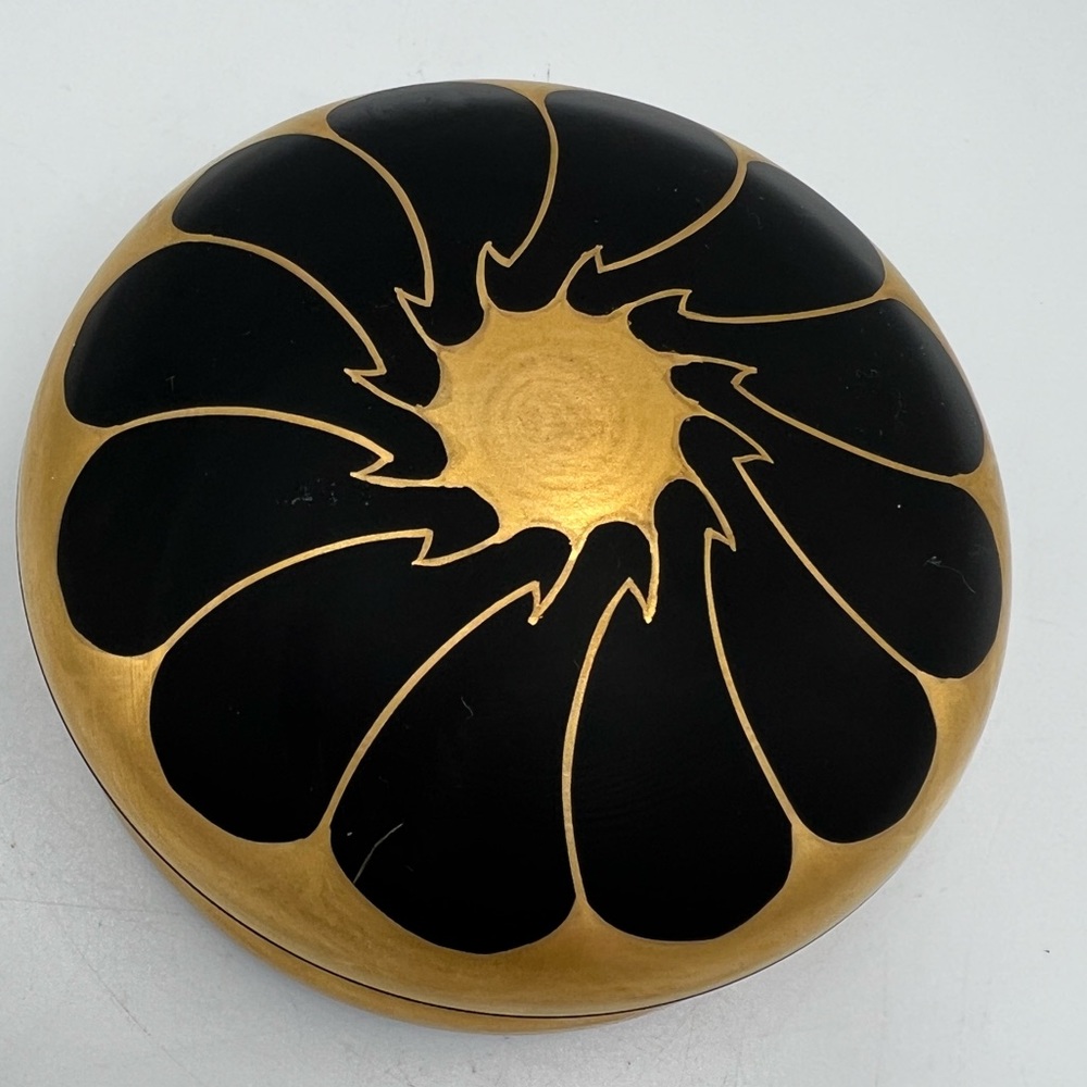 Dresser / Trinket Box